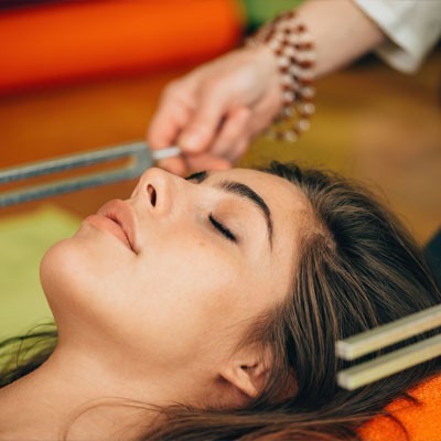 Formations en massages sonores, réflexologie, aromathérapie à Godinne.